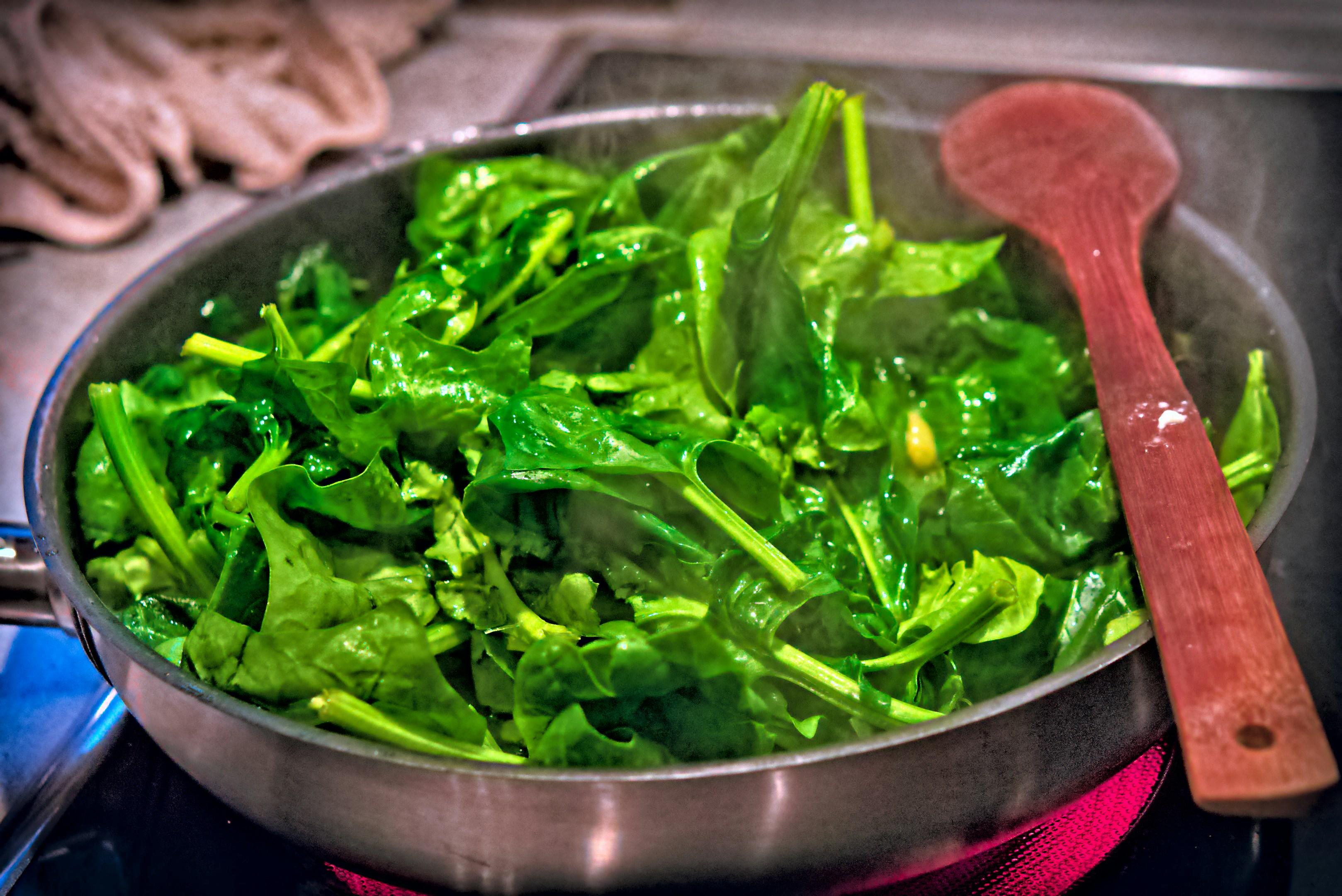 Nutritional Benefits of Spinach in Comfort Cooking